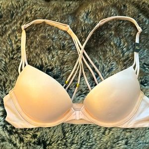 NEW VICTORIA’S SECRET Very Sexy Push-Up Bra, 32A